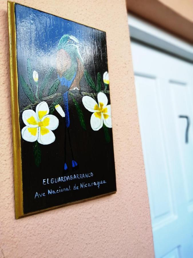 Hostal Mariella Эстели Экстерьер фото