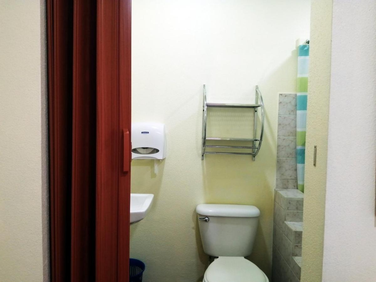 Hostal Mariella Эстели Экстерьер фото